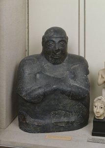 Lupad byst, en tjänsteman i staden Umma, 2900-2400 f.Kr. (brons)